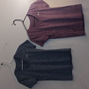 Lot of 2 Under Armour sz Small v neck tshirts